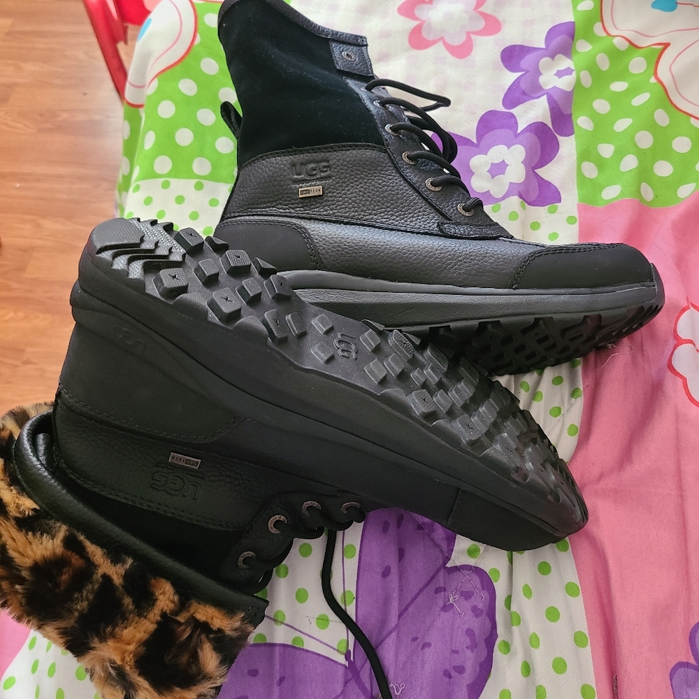 UGG ADIRONDACK BOOT III PANTHER WMNS SIZE 10M